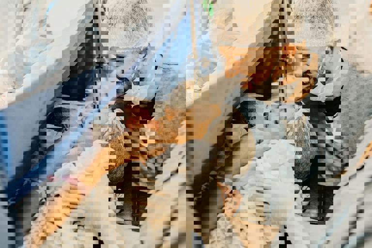 Scambio di identità in ospedale: due neonati affidati alle famiglie sbagliate