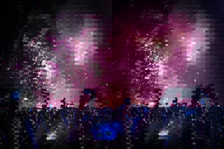 Porto Antico si illumina: spettacolo di luci e musica sul mare per l’inizio dell’estate